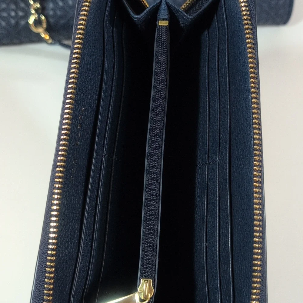 Tory Burch Bryant Tote with Matching Wallet Navy Blue - Picture 15 of 16